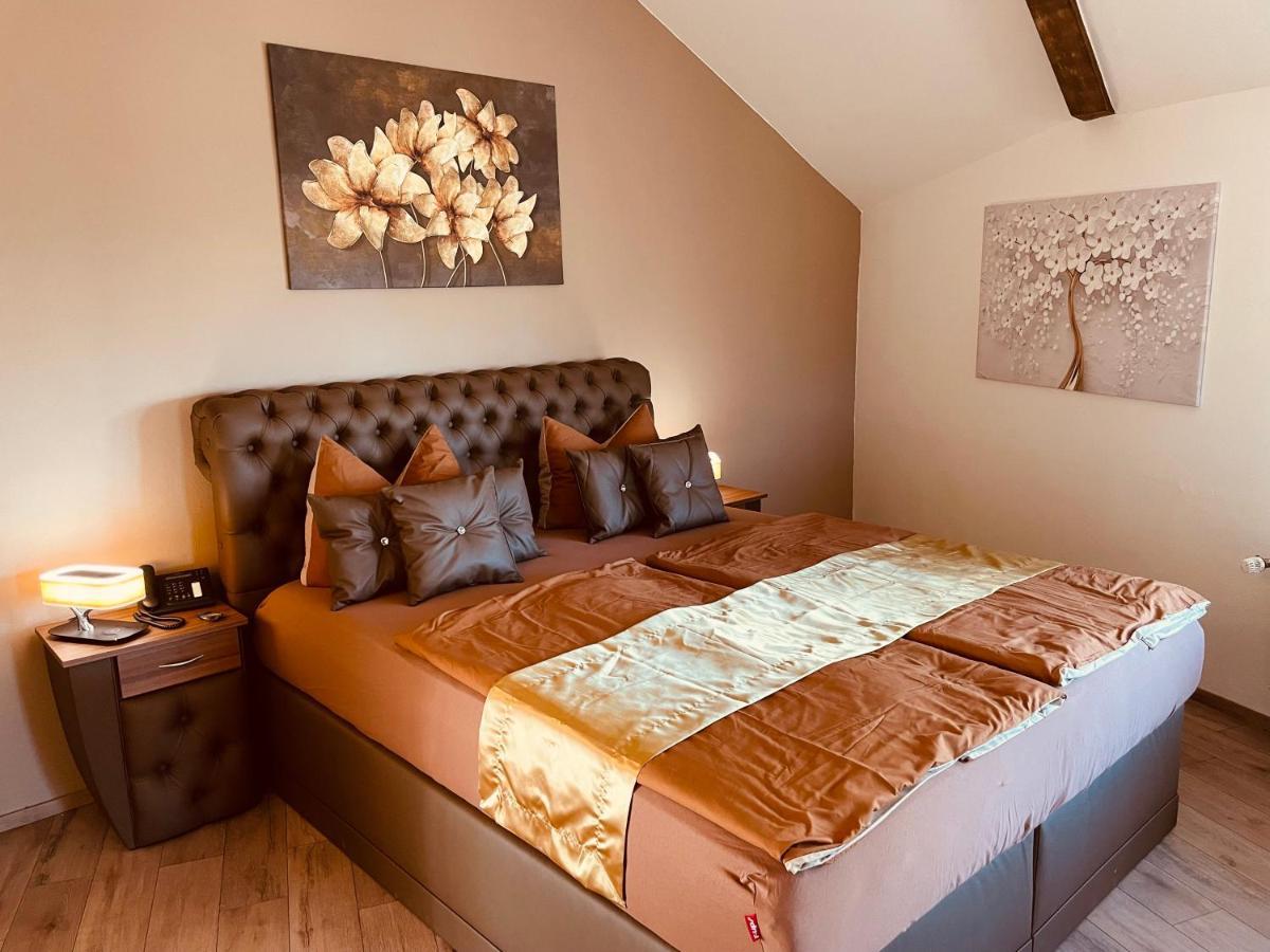 Schlosshotel Eyba 바트브랑켄부르크 외부 사진